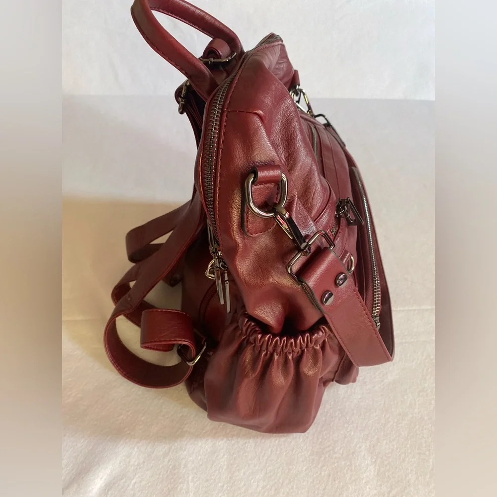 🛑SOLD🛑SOLD🛑Burgundy Faux Leather Women's Bag Backpack Shoulder Strap Inner - Picture 2 of 8